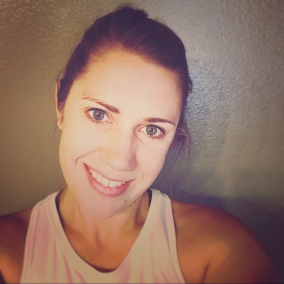 Meet your Posher, Steph - Picture 1 of 1